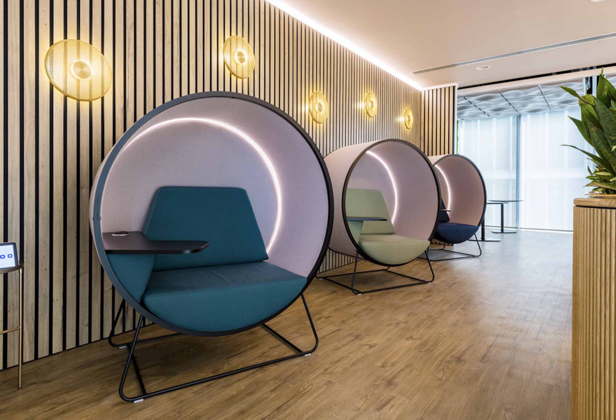 GIBBSONN-office-and-booths-pods-slide-image-1